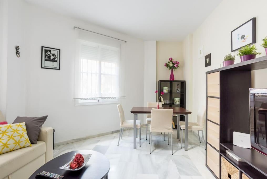 Appartamento Bright, Quiet And Ground Floor In The Center Málaga